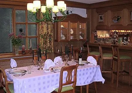 Stresov Villa *